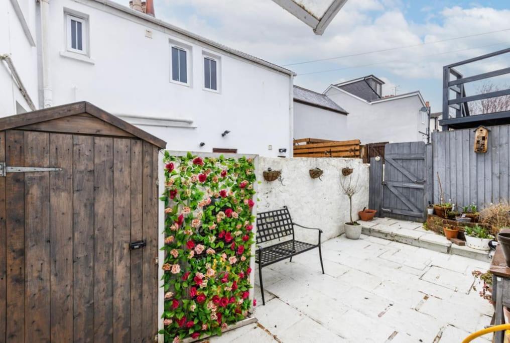 Cosy Flat In Burgess Hill, Sussex Διαμέρισμα Εξωτερικό φωτογραφία